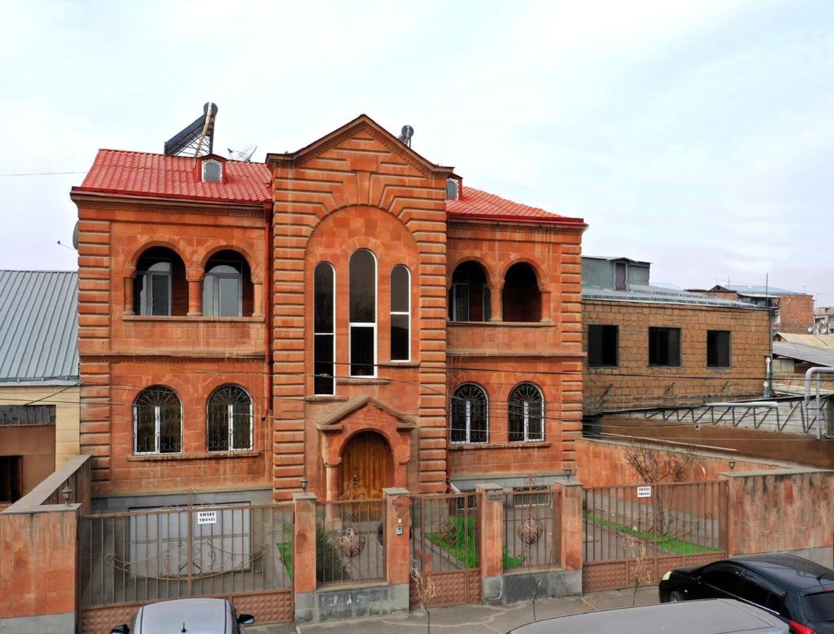 Najaryan'S Family Guest House Vagharshapat Ngoại thất bức ảnh