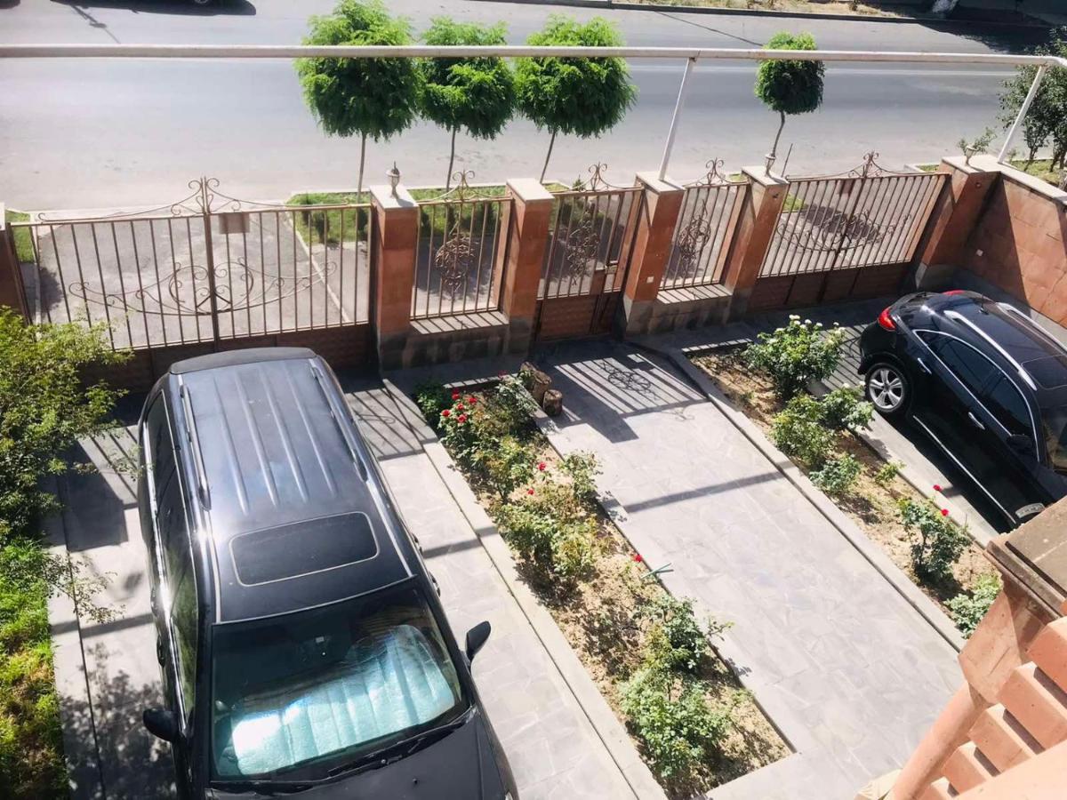 Najaryan'S Family Guest House Vagharshapat Ngoại thất bức ảnh