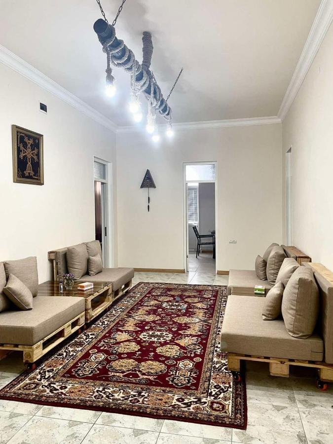 Najaryan'S Family Guest House Vagharshapat Ngoại thất bức ảnh